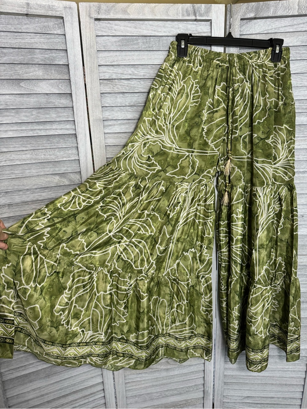 NWOT Tiered Palazzo Pants with pockets- Indian rasgulla silk